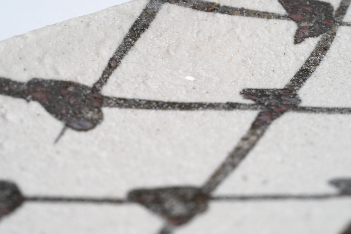 Karatsu rust lattice corner cut rectangular plate