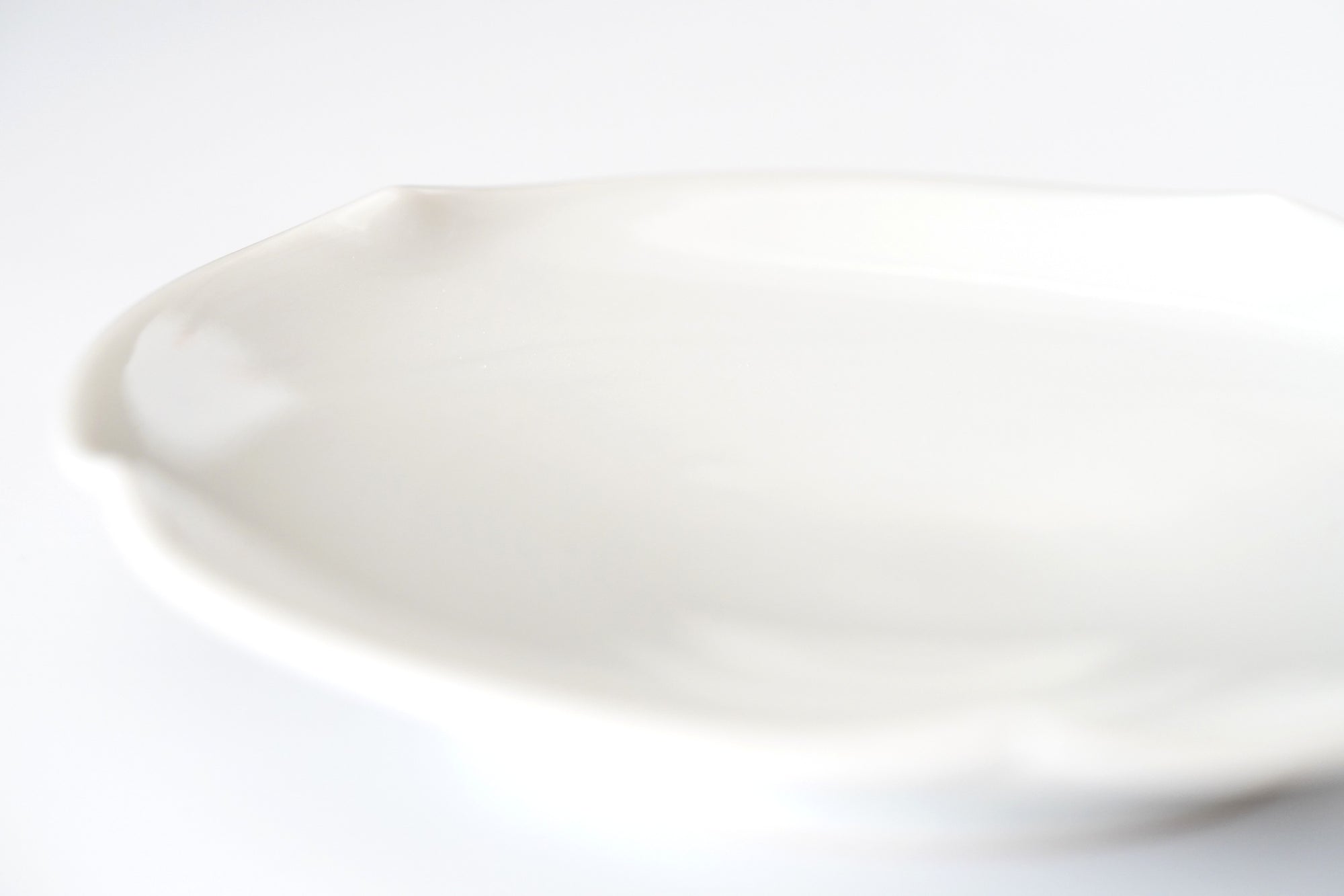 【Masamitsu Kawai】white porcelain round flower shaped small bowl