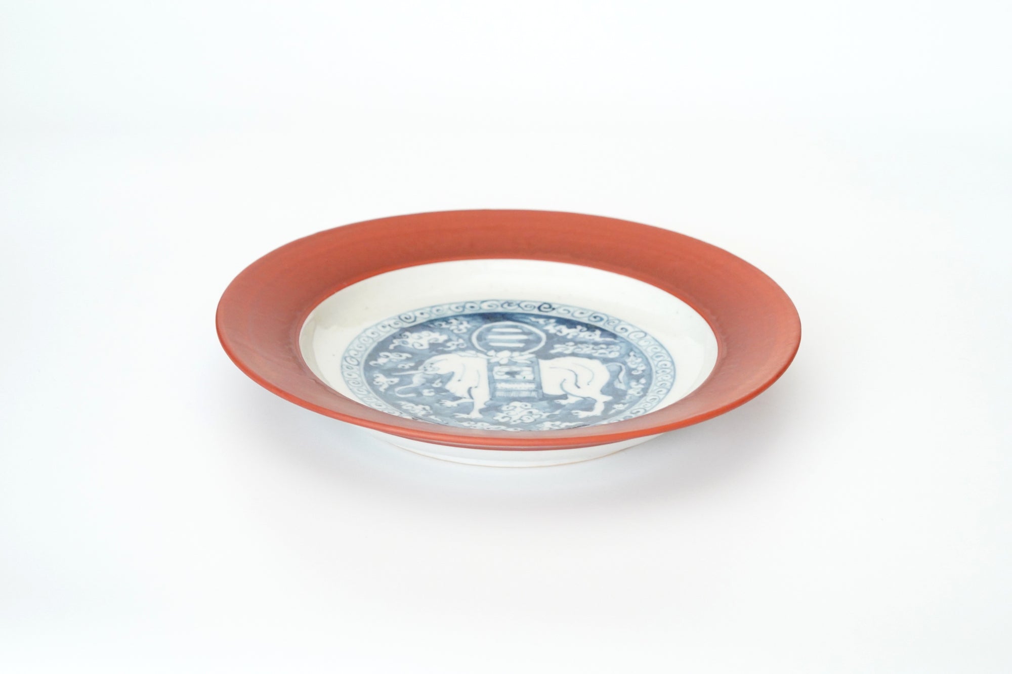 [Toshihiko Hirono] Old dyed chrysanthemum lotus carved plate