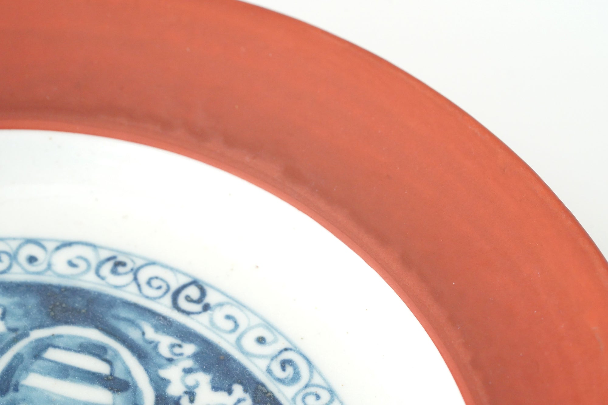 [Toshihiko Hirono] Old dyed chrysanthemum lotus carved plate