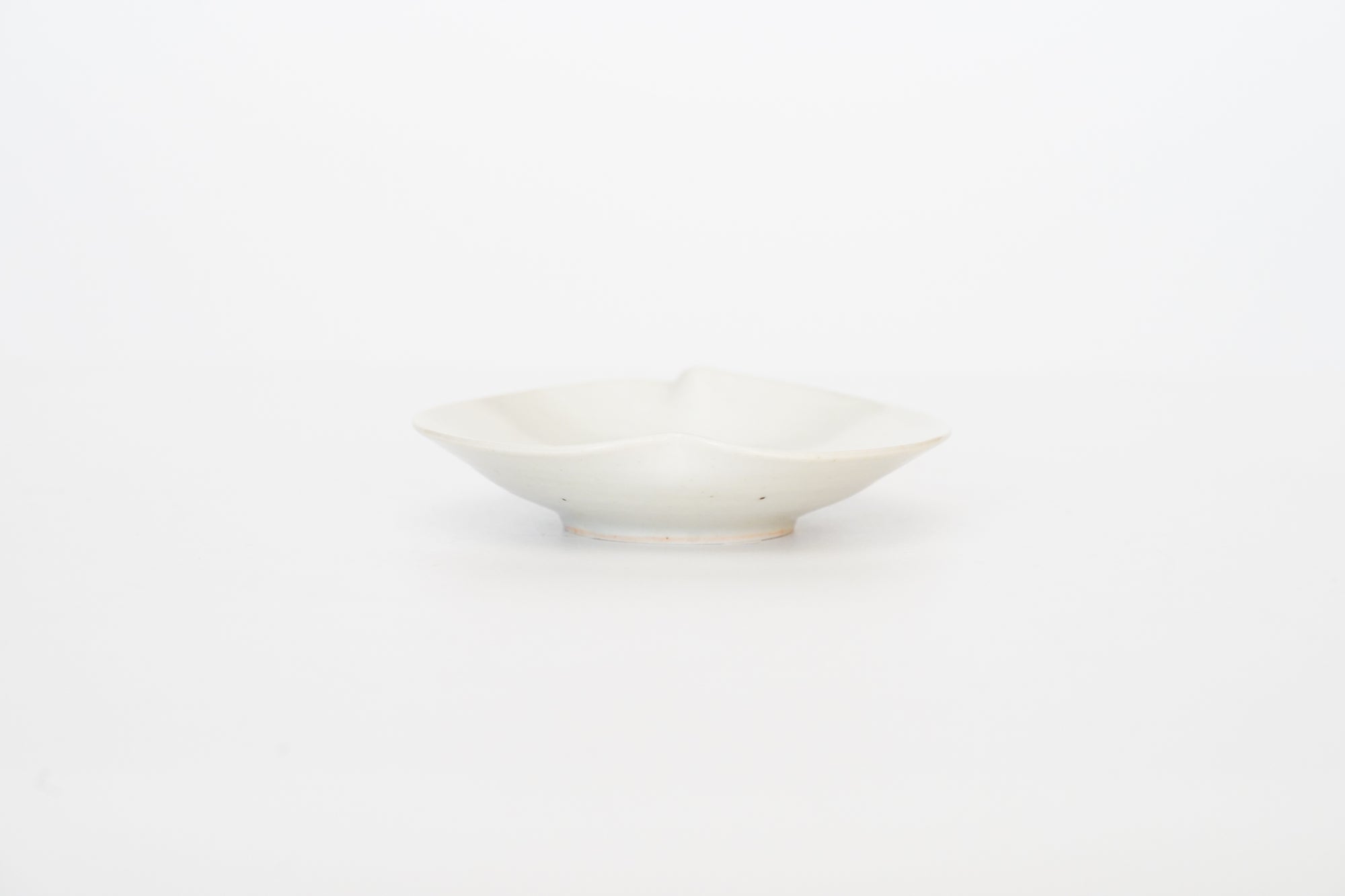 【幾田晴子】白瓷桃小皿