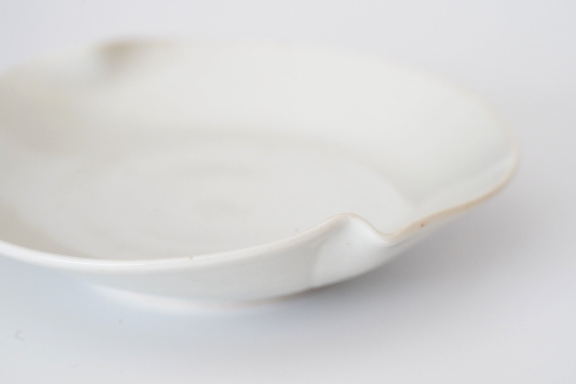 【幾田晴子】白瓷桃小皿