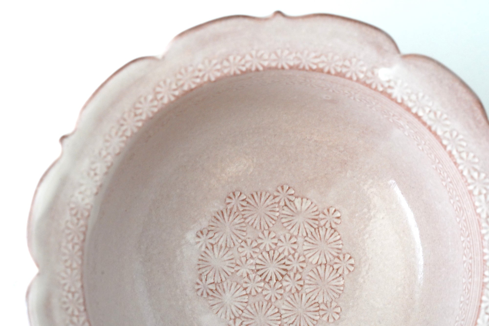 【宮里絵美】白掛輪花小鉢