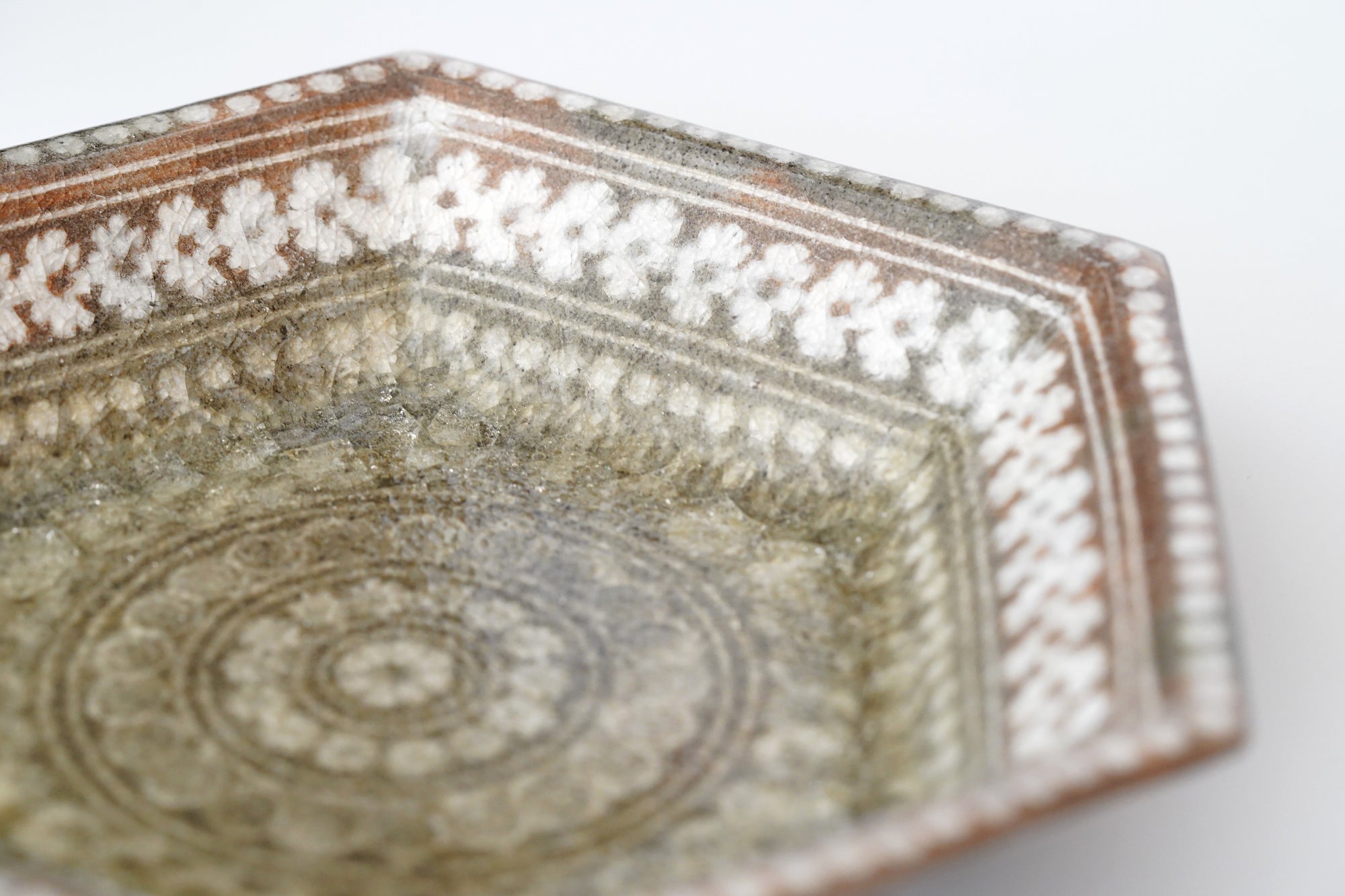 【山本英树】玻璃釉三岛手六角盘