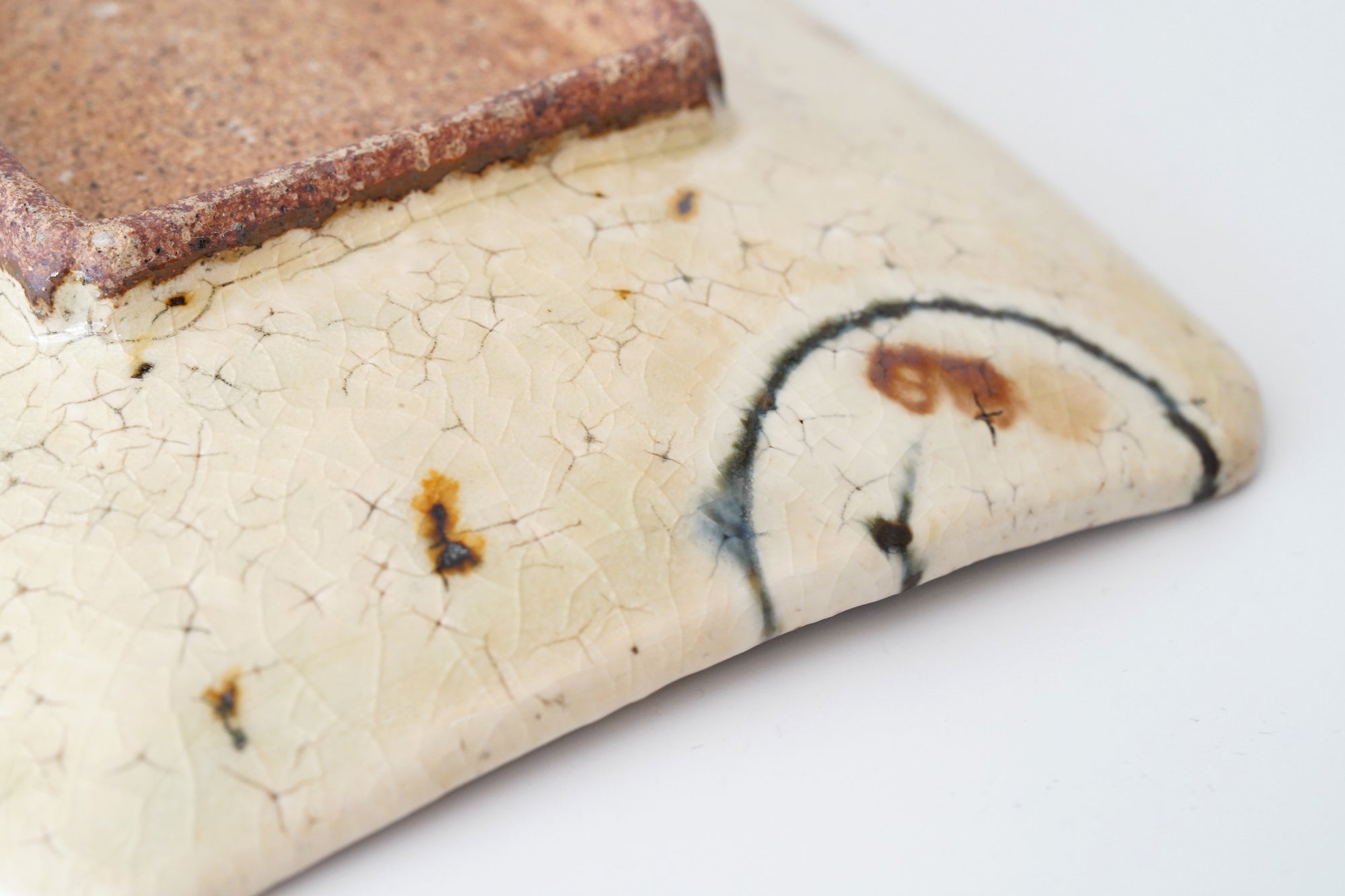 【杉本太郎】6×4寸角皿　白丸文