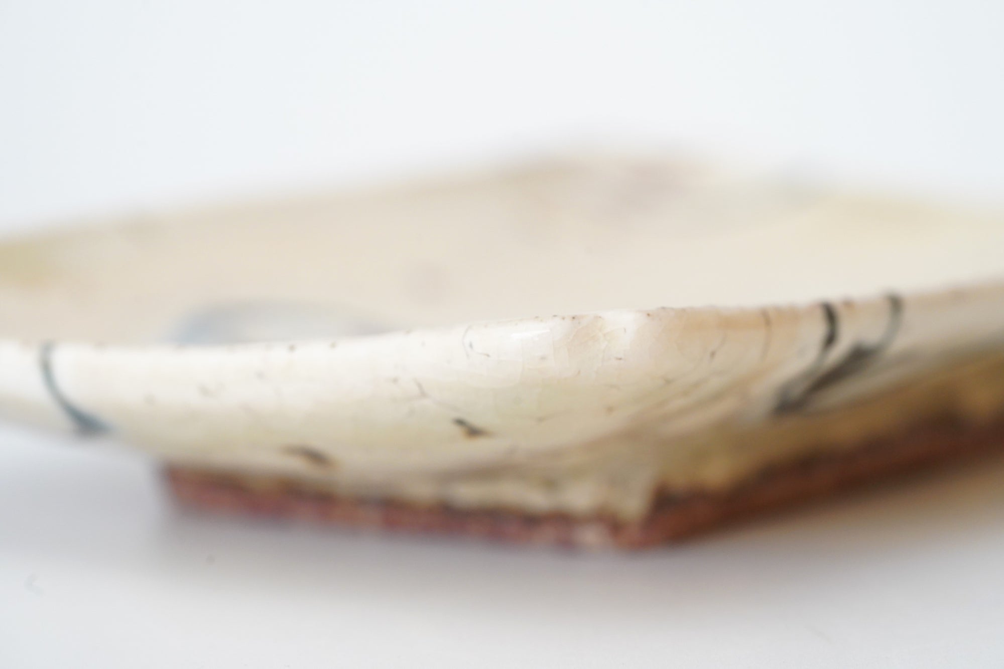 【杉本太郎】6×4寸角皿　白丸文