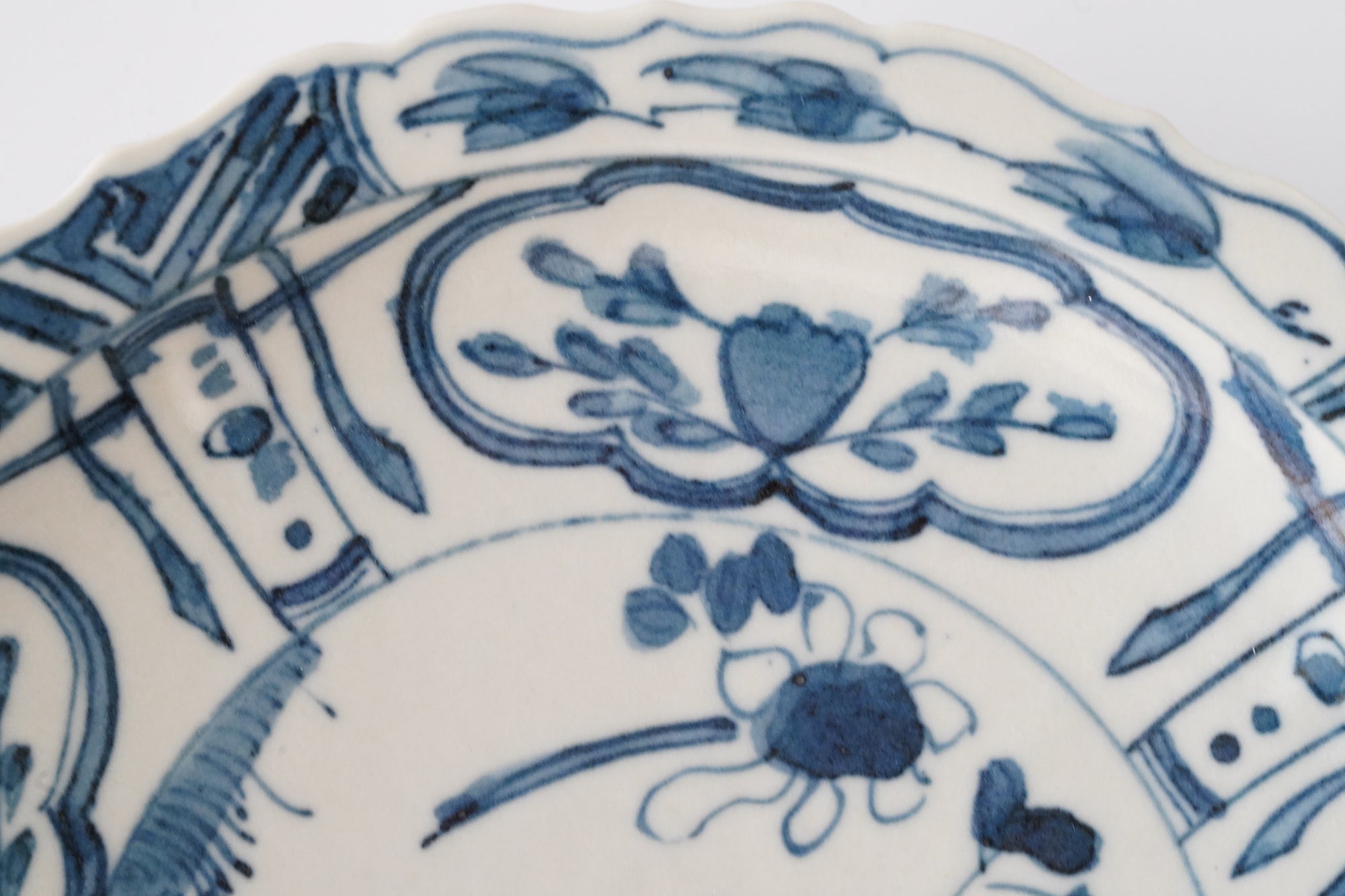 【柳川謙治】染付芙蓉手六寸五分皿