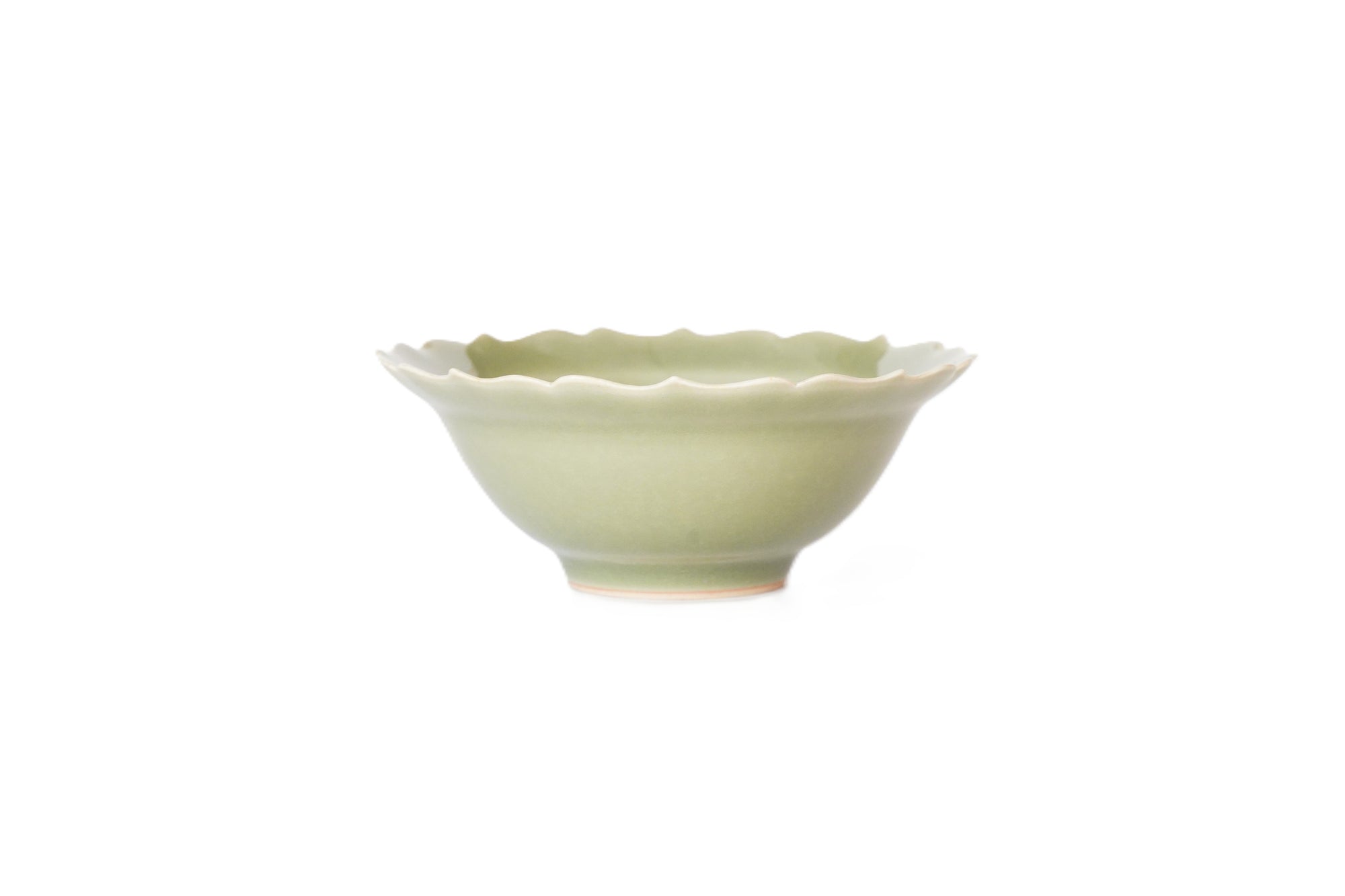 [Taku Kiyama] Powder celadon flower bowl