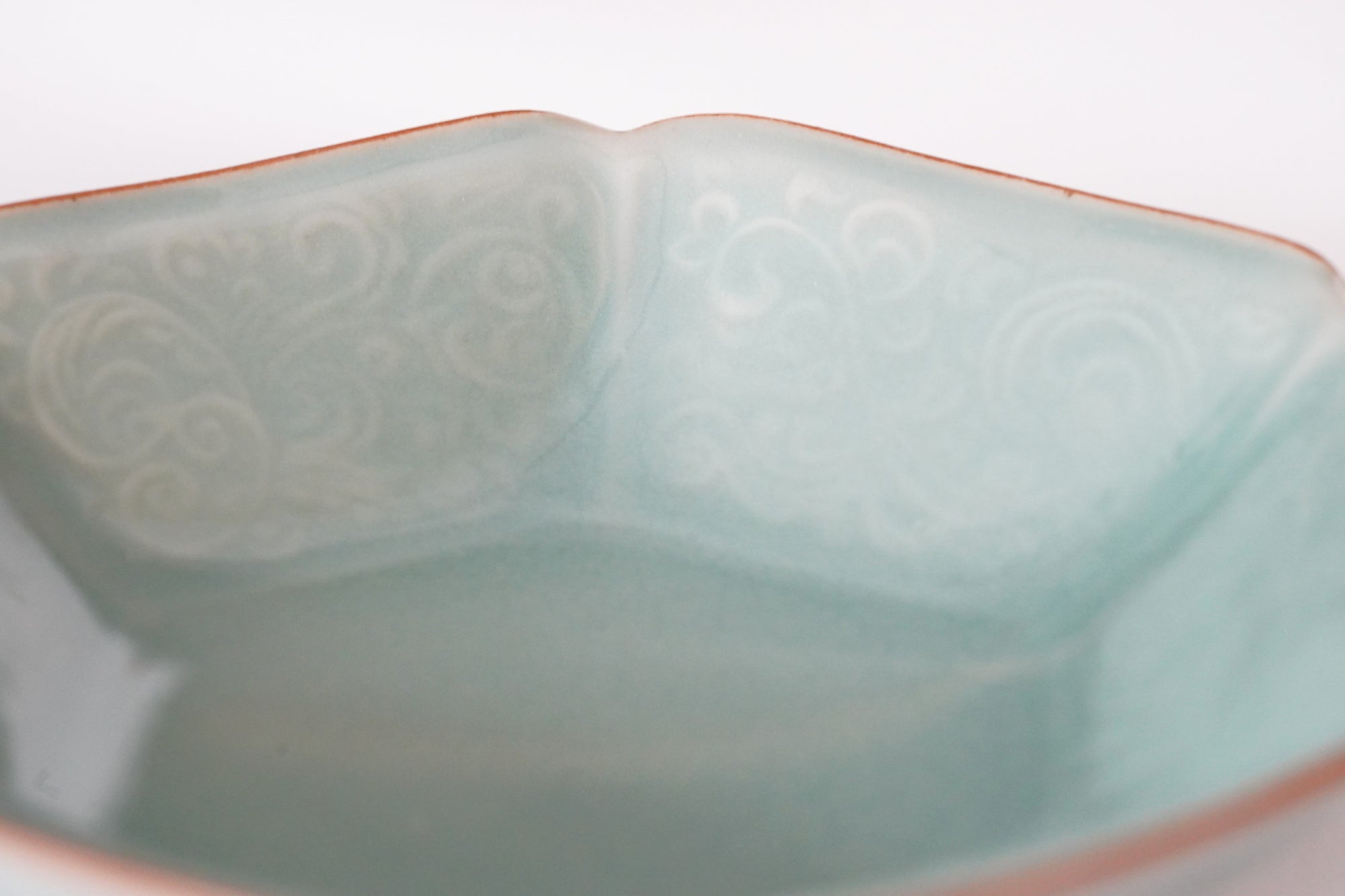 【Hirokazu Kato】Flower-patterned Hexagonal celadon bowl