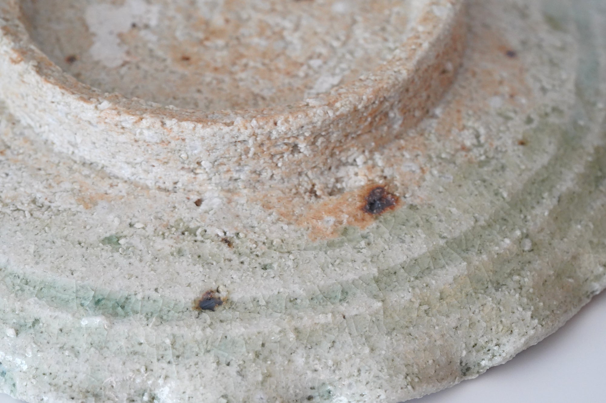 【西岡悠】灰釉福字文皿