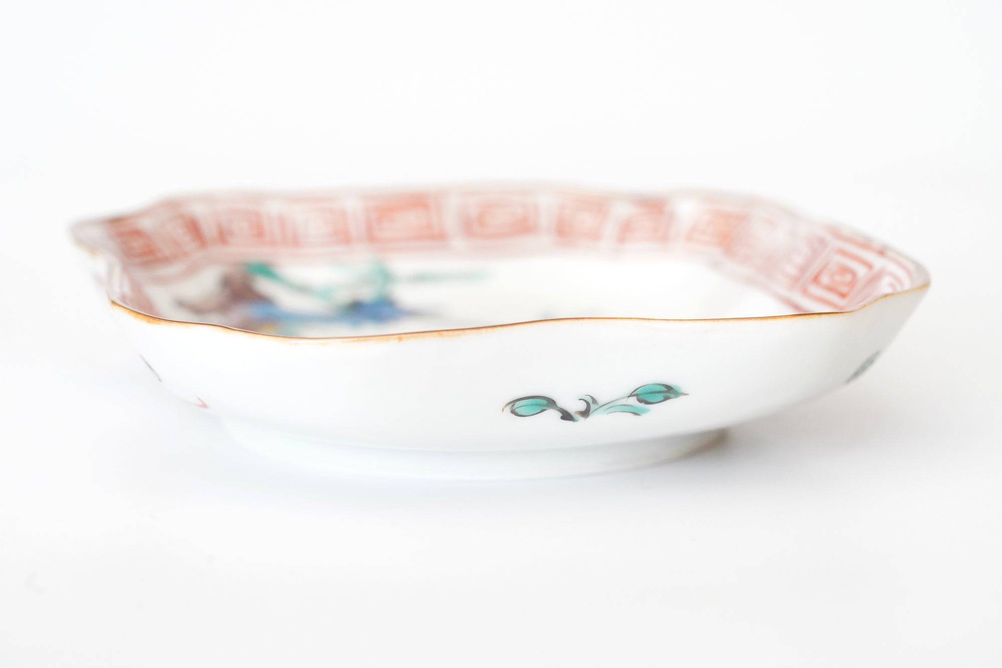 5-inch plate with ink-filled treasures and flowers and birds pattern