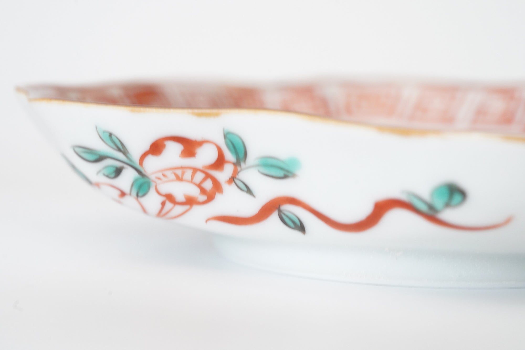 5-inch plate with ink-filled treasures and flowers and birds pattern