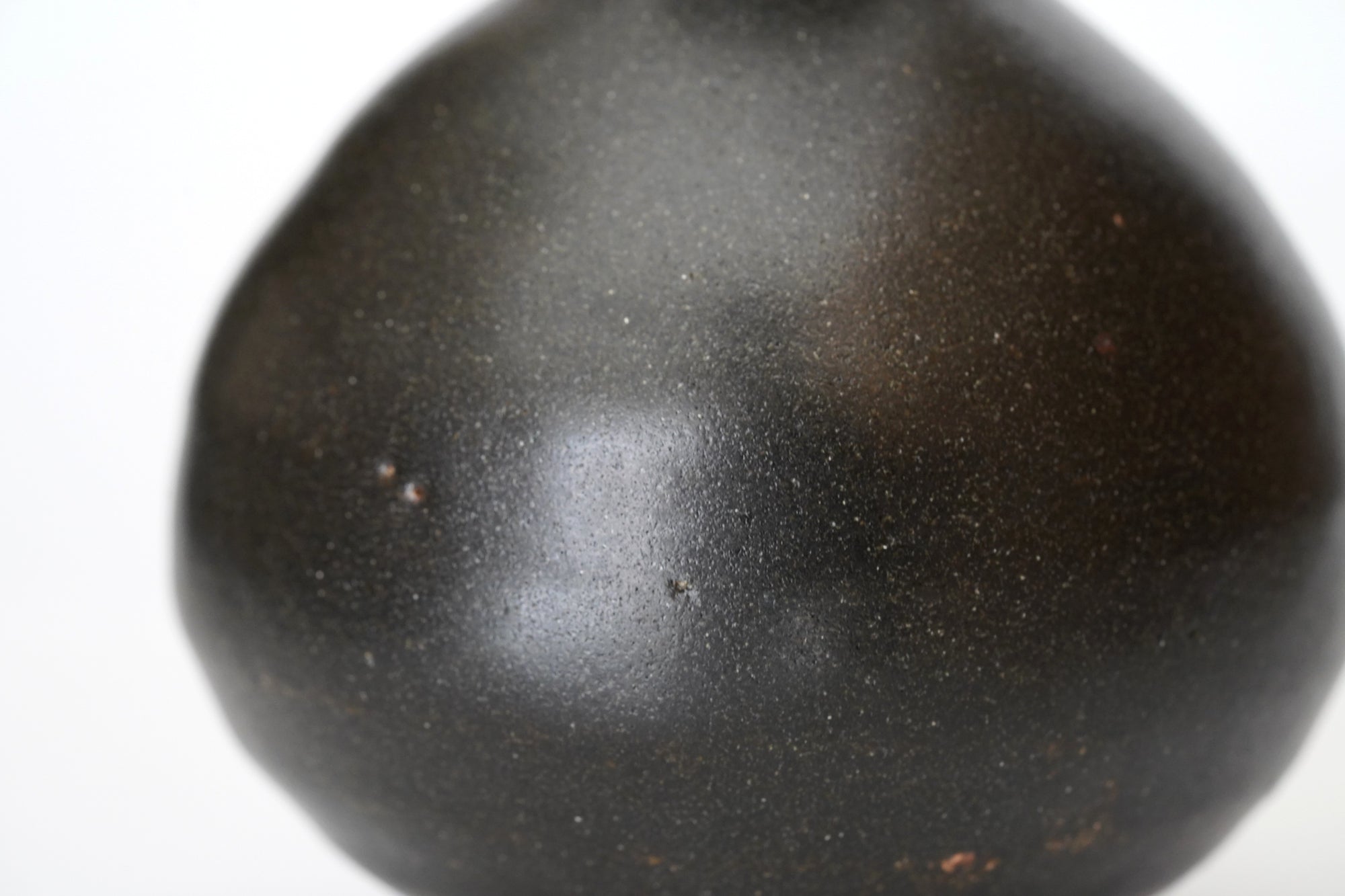 [Sakurei Okamoto] Black Korai sake bottle