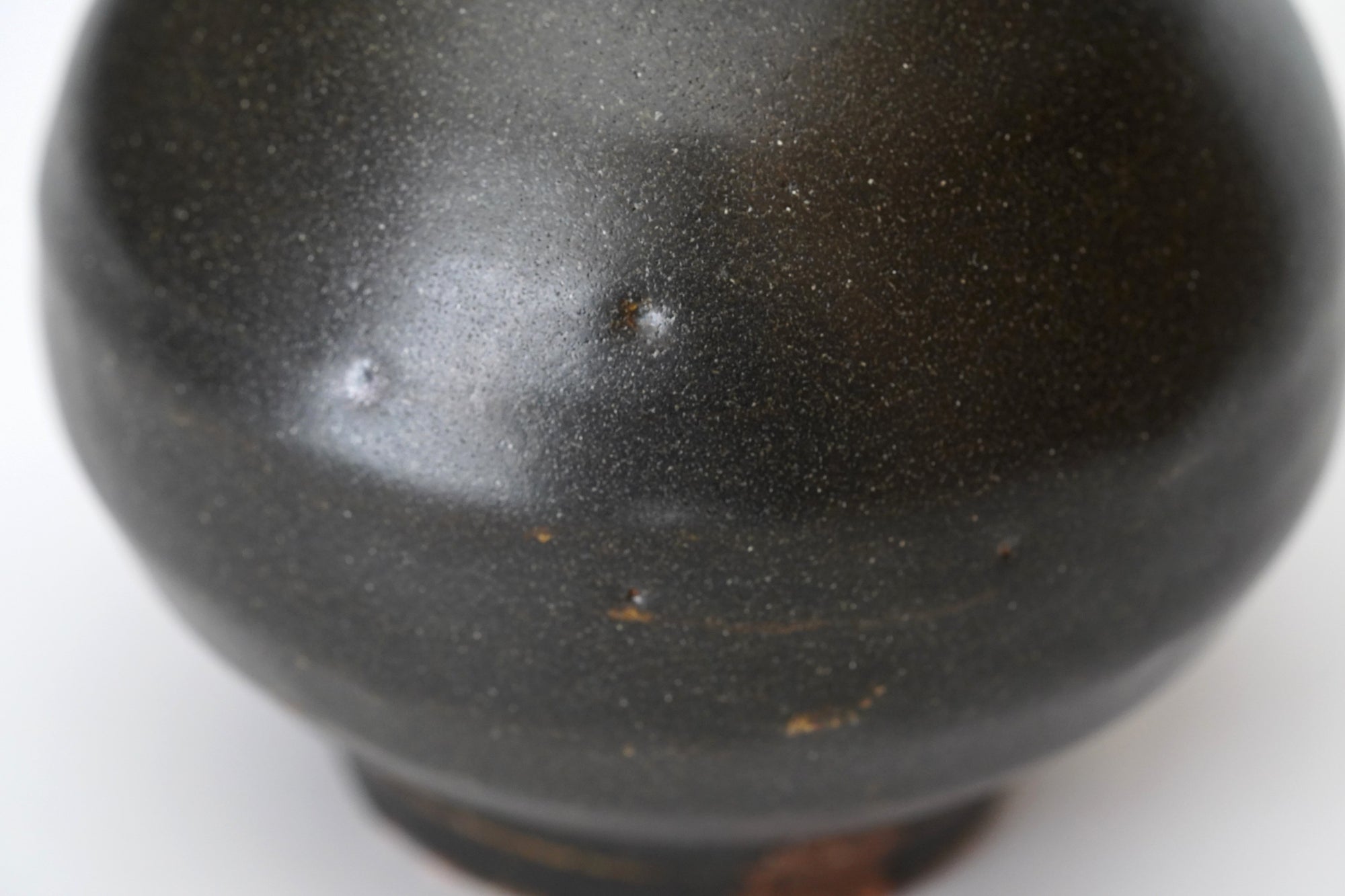 [Sakurei Okamoto] Black Korai sake bottle