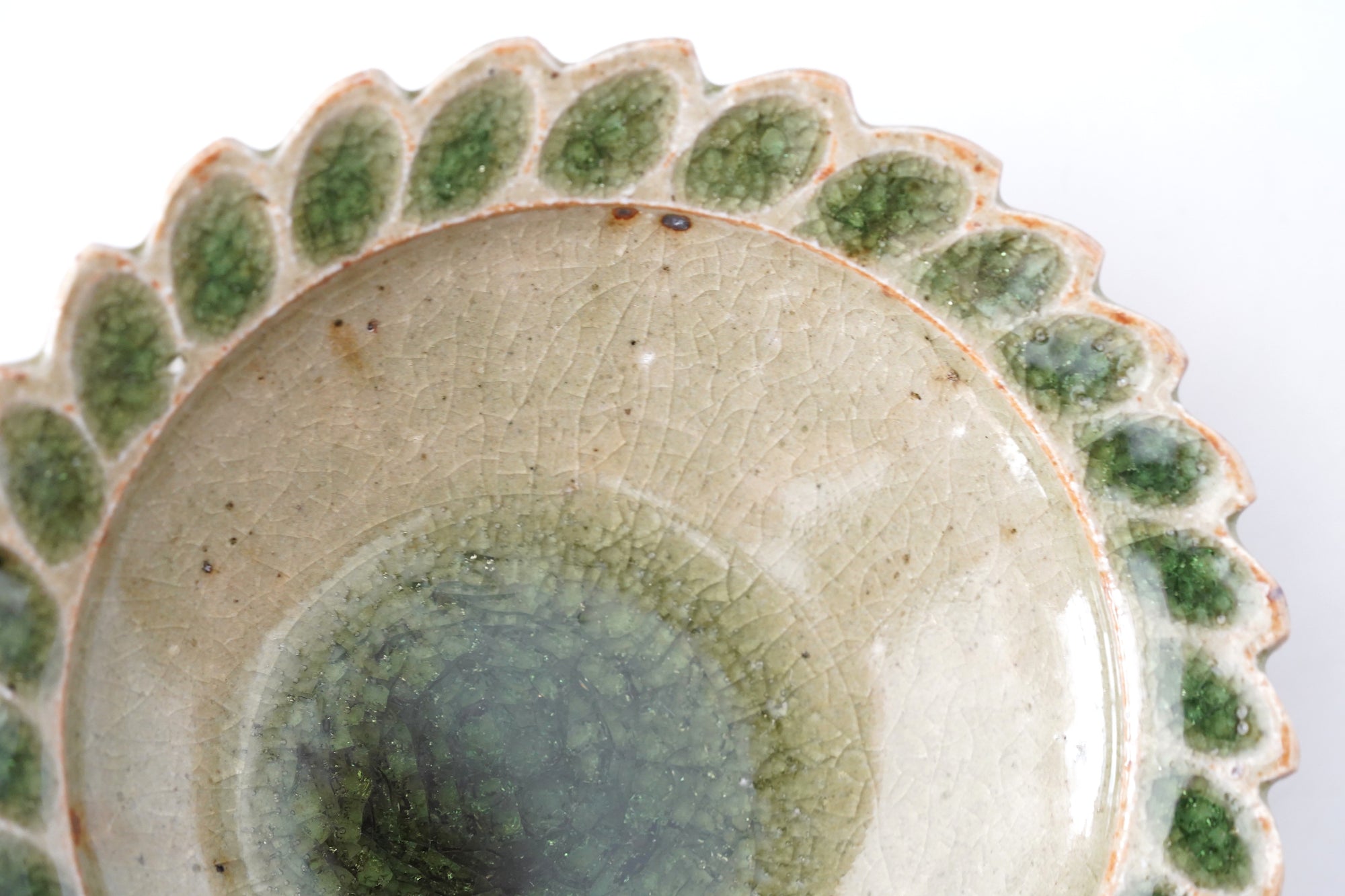 【Shuichi Okamoto】Ao-Karatsu flower designed small plate