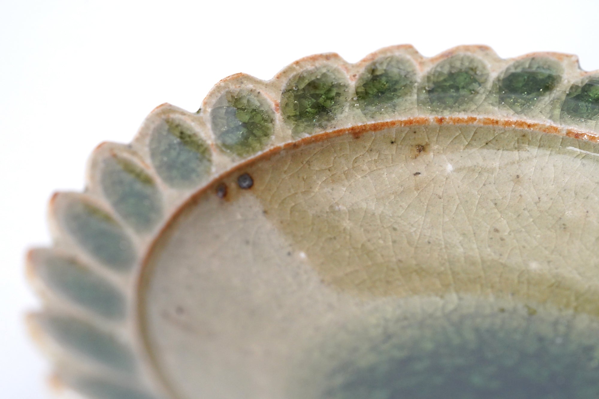 【Shuichi Okamoto】Ao-Karatsu flower designed small plate