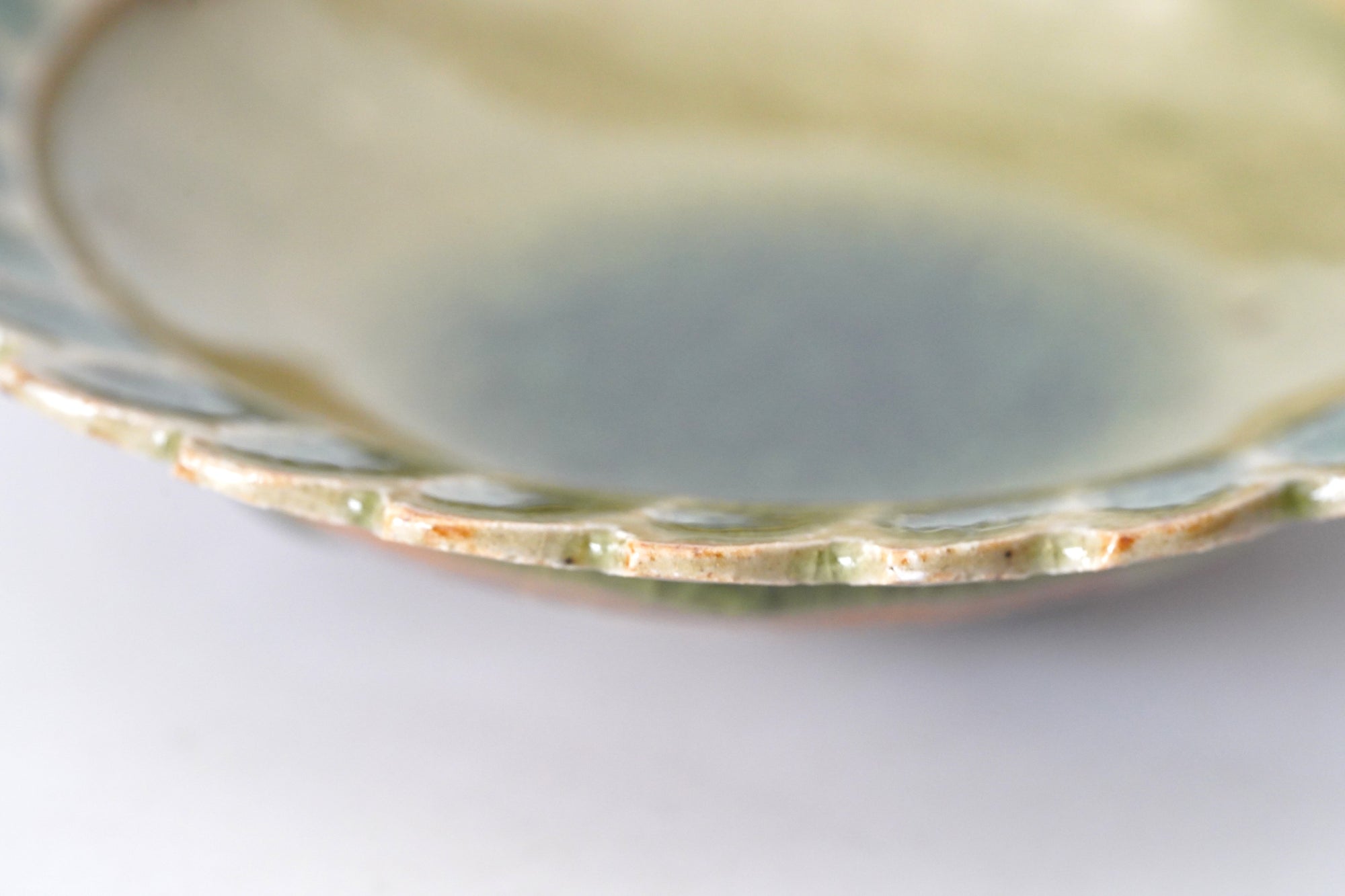 【Shuichi Okamoto】Ao-Karatsu flower designed small plate