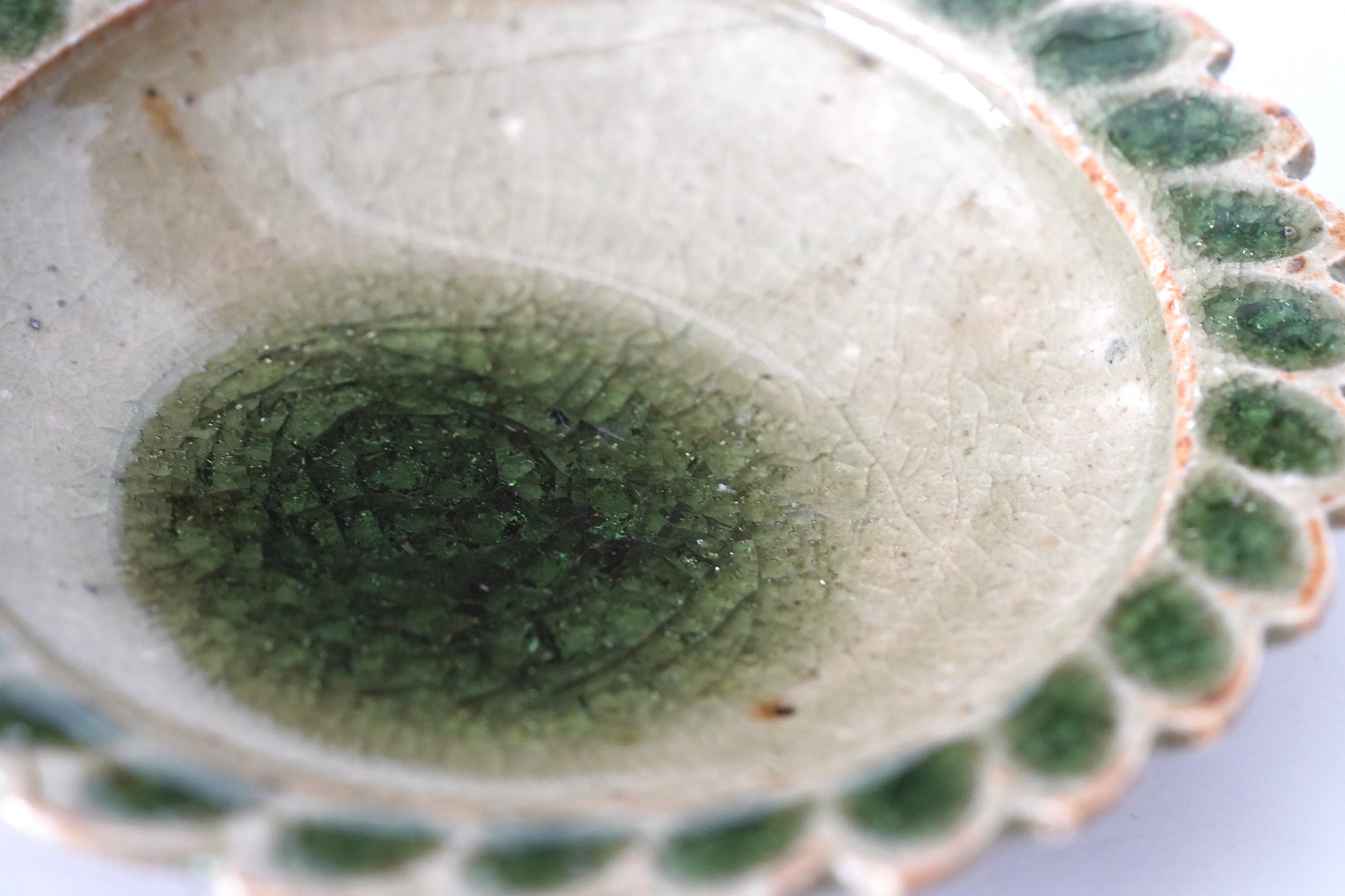 【Shuichi Okamoto】Ao-Karatsu flower designed small plate