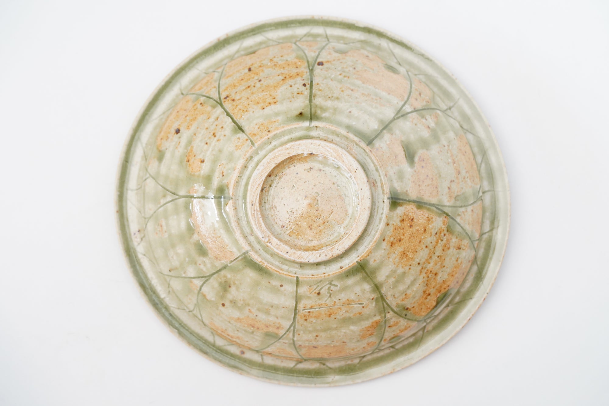 【Shuichi Okamoto】Ao-Karatsu flowered patterned big bowl