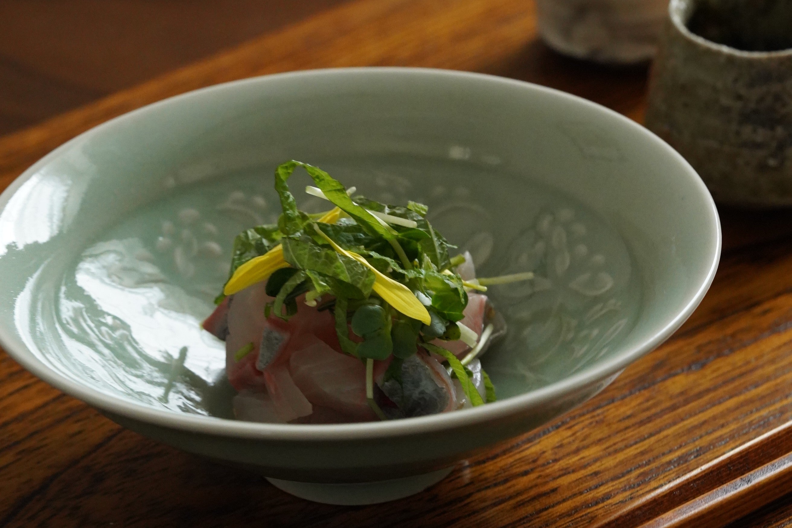 ◇367◇白磁藍条文盃 川瀬竹秋 日本酒 ワイン 焼酎 デザート 川瀬竹秋