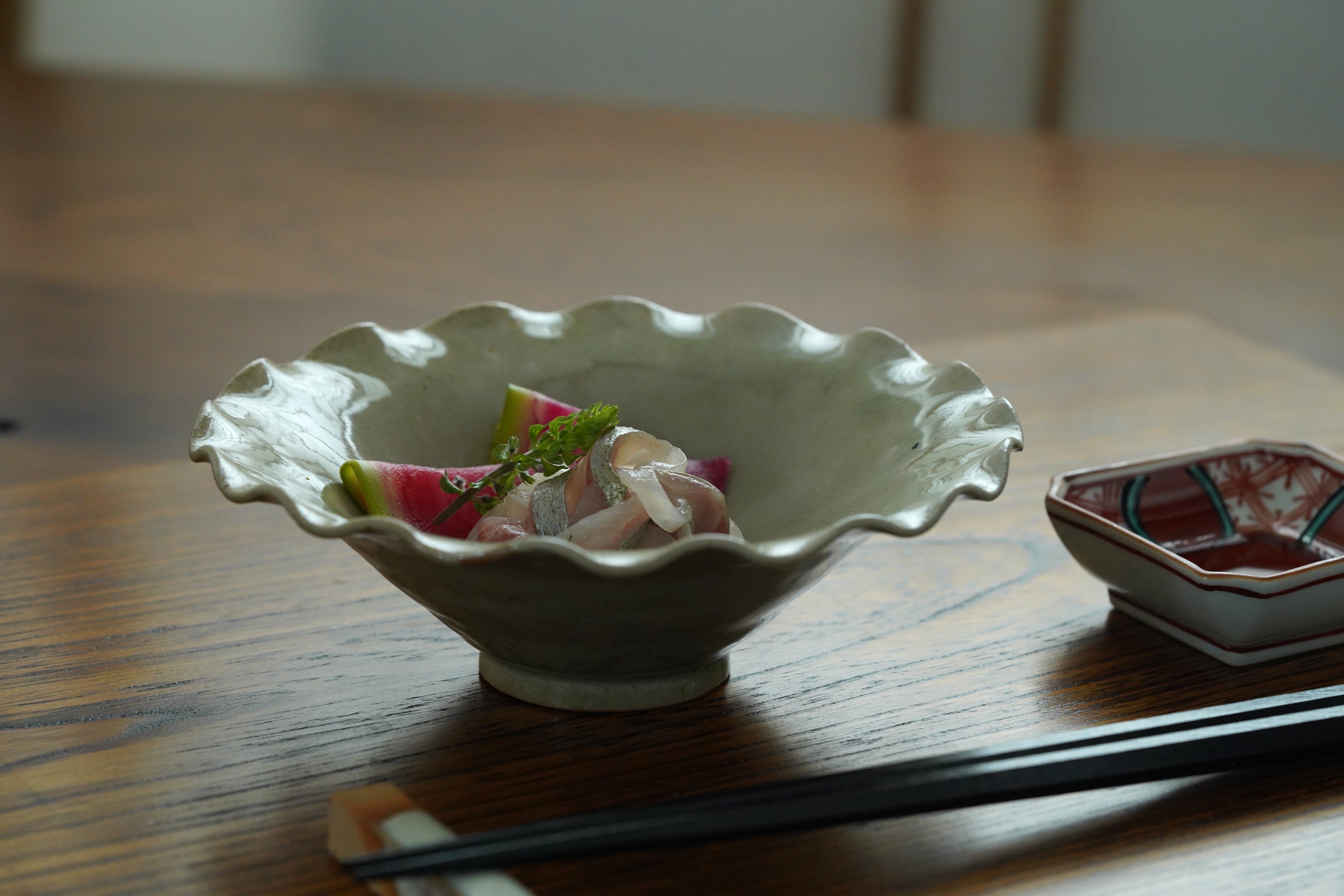 御深井焼 輪花皿【13cm】 松浦祐介】御深井輪花向付 – うつわ御結