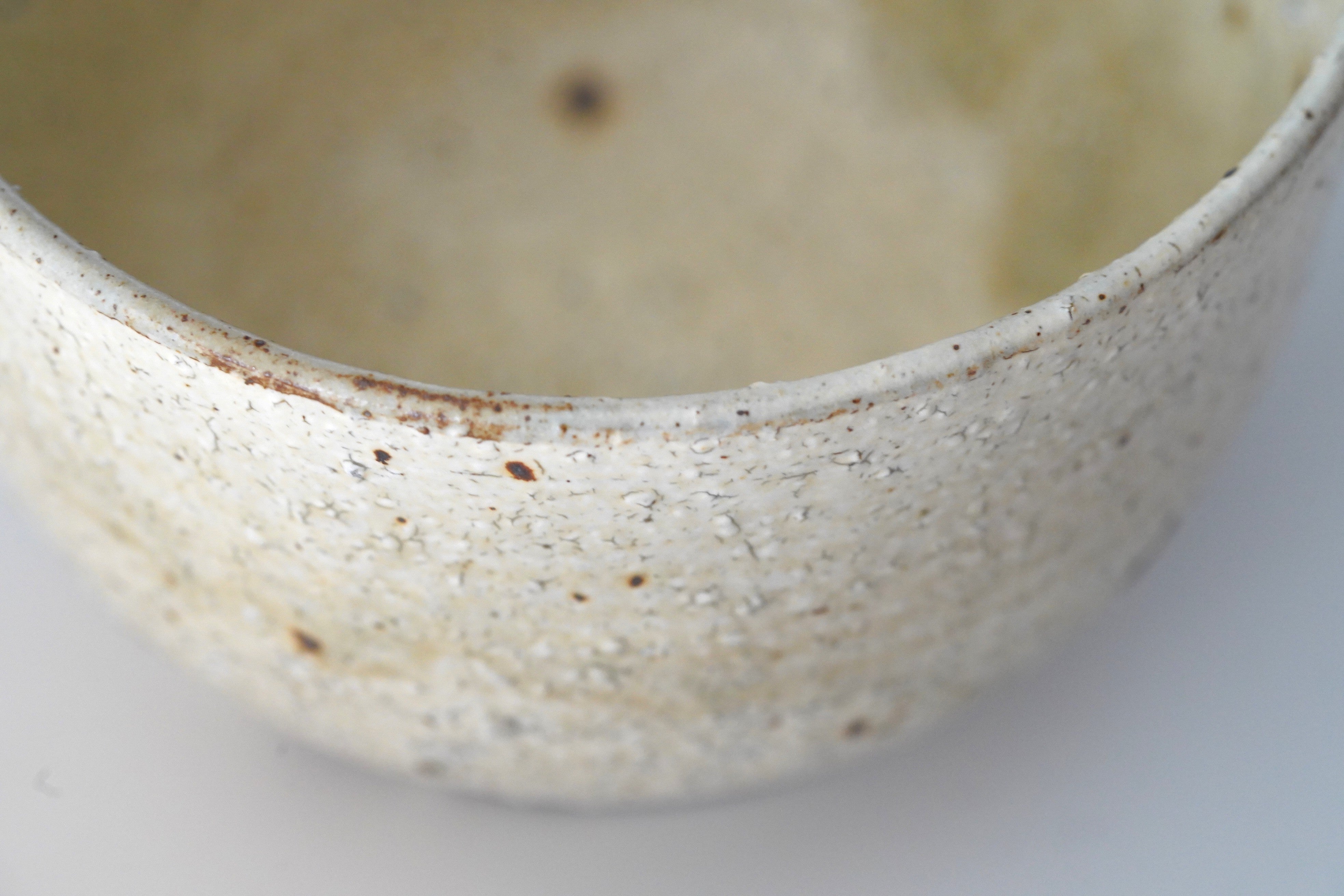 新品未使用 鈴木智尋 黄粉引 飯碗 鈴木智尋】黄粉引小丼 – うつわ御結