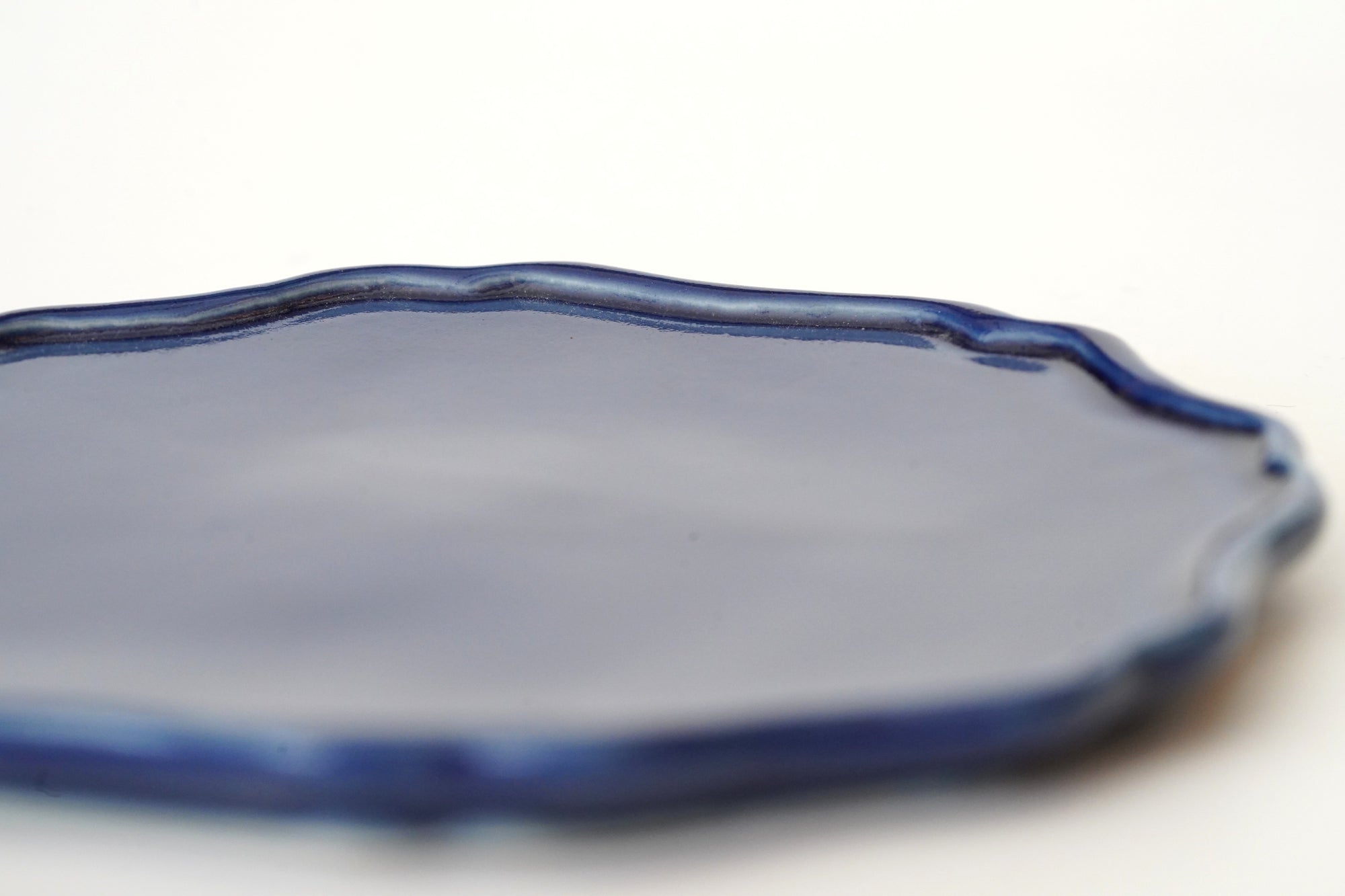 【新道工房】瑠璃釉4.5寸花弁皿