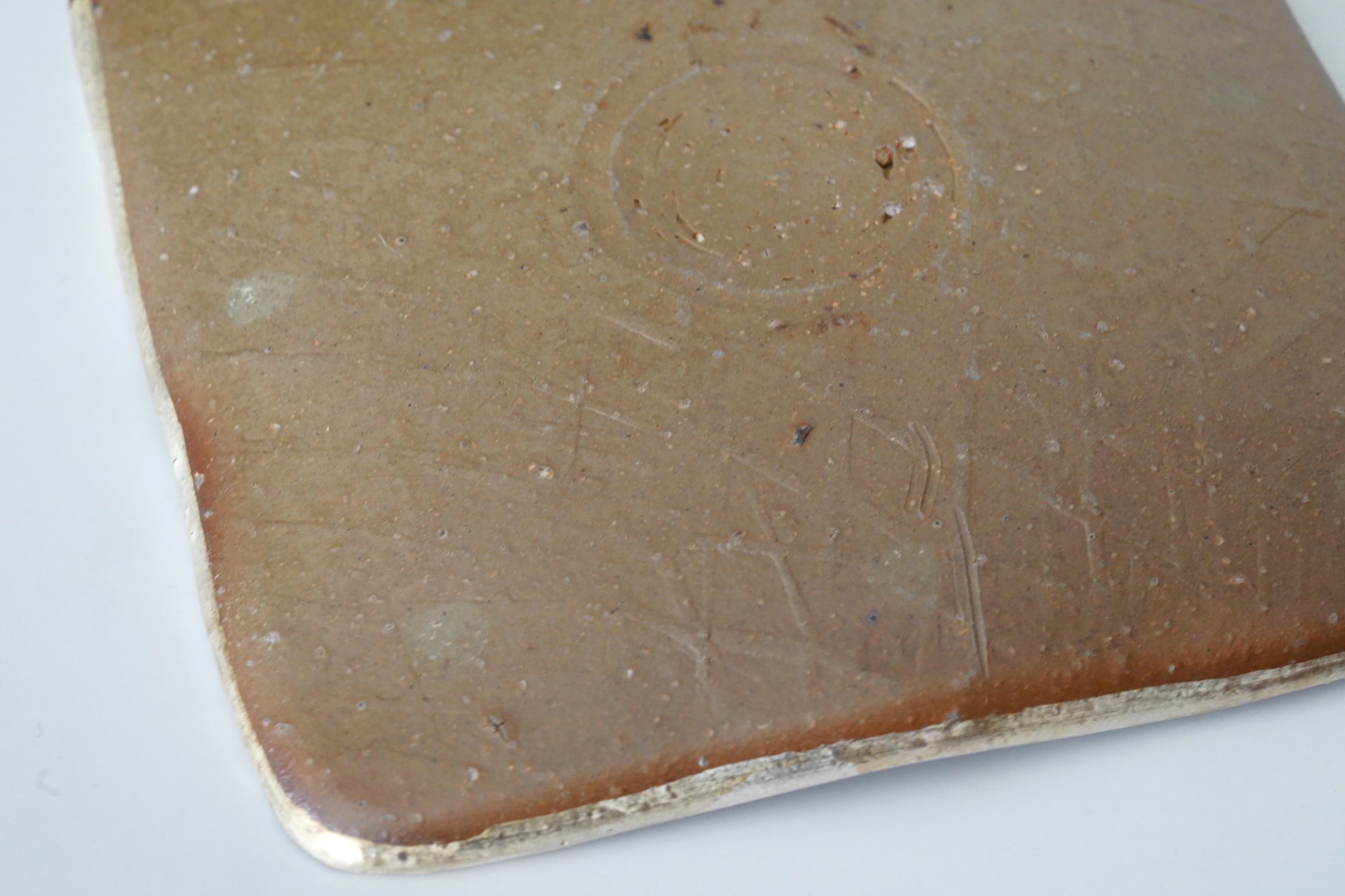 【伊勢崎紳】銀彩叩四方皿　5.5寸