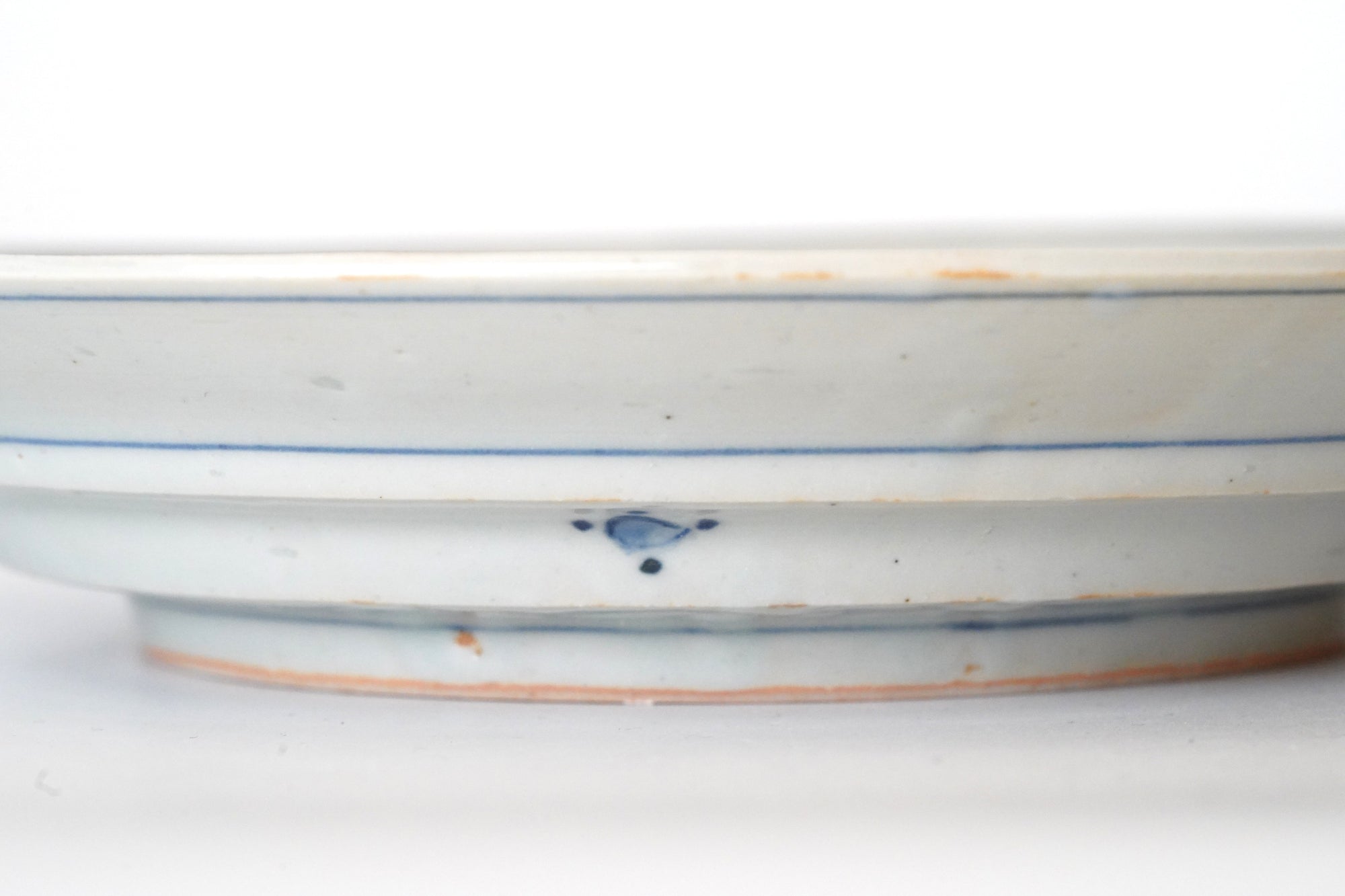 [广野敏彦]旧染菊花雷纹盘