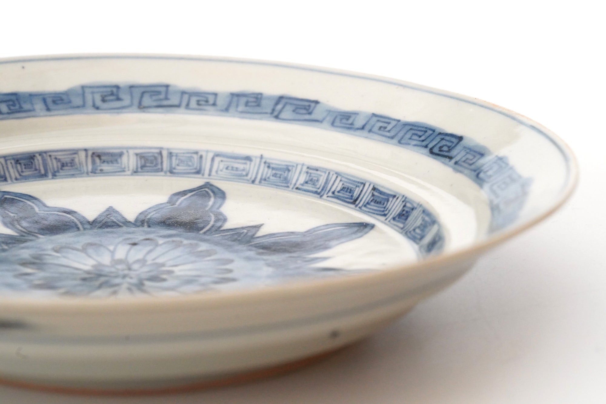 [广野敏彦]旧染菊花雷纹盘