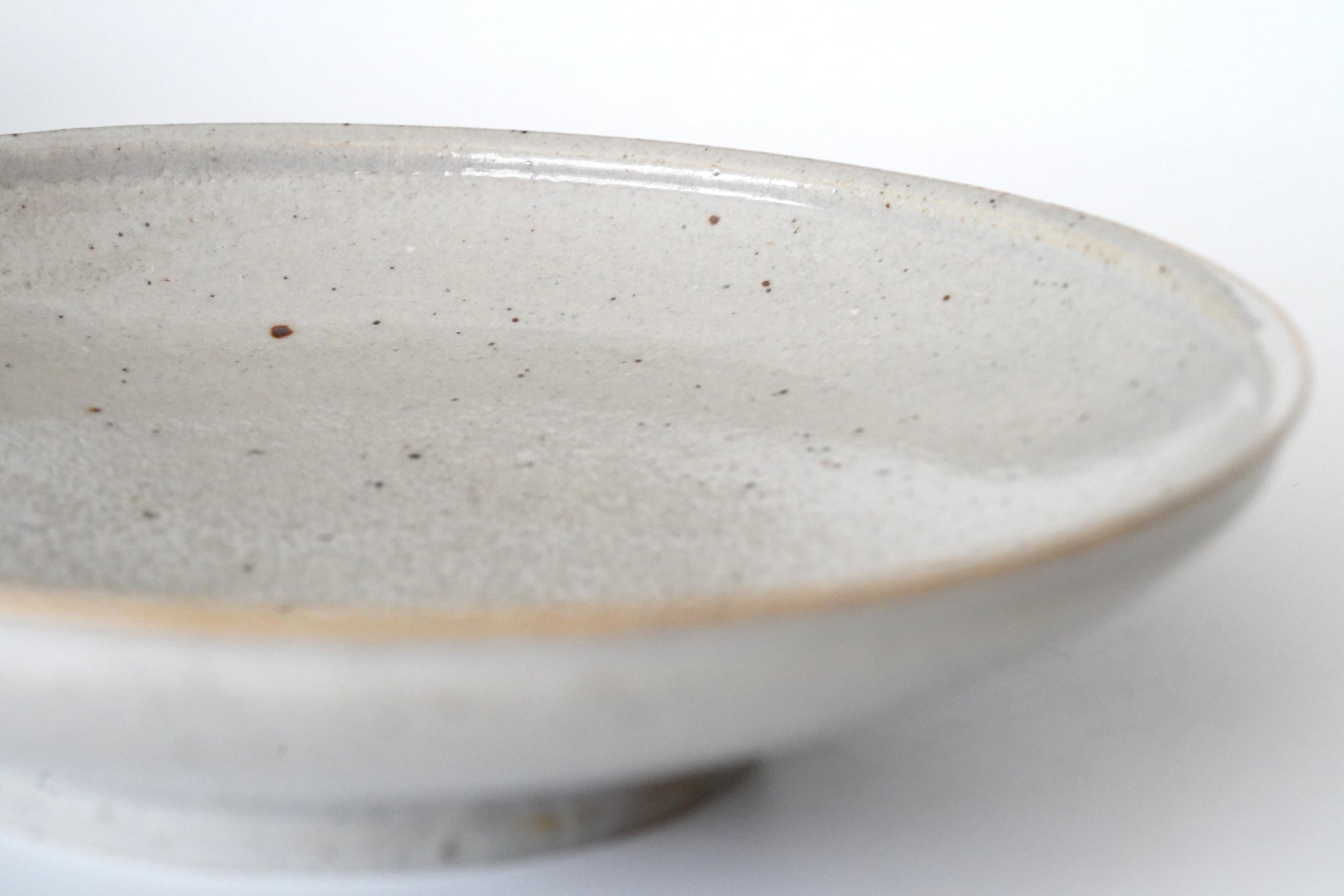 [Kentaro Murayama] Black Karatsu six-inch plate