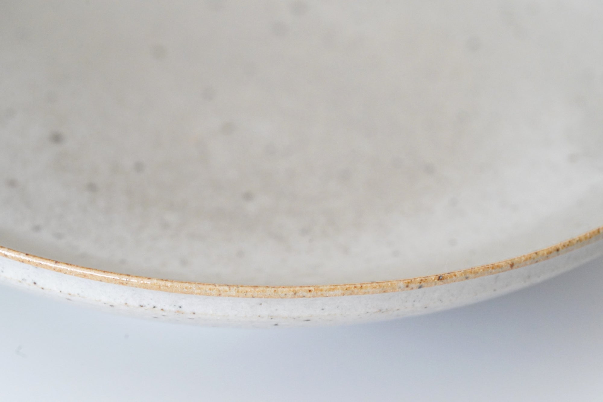 [Kentaro Murayama] Black Karatsu six-inch plate