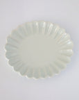 【Tomohiro Suzuki】blue white porcelain round flower-shaped oval plate