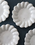 【Tsutomu Takeshita】white celadon porcelain round flower shaped small plate