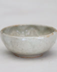 [Yuichi Yukinoura] Ash glaze flower pattern cup