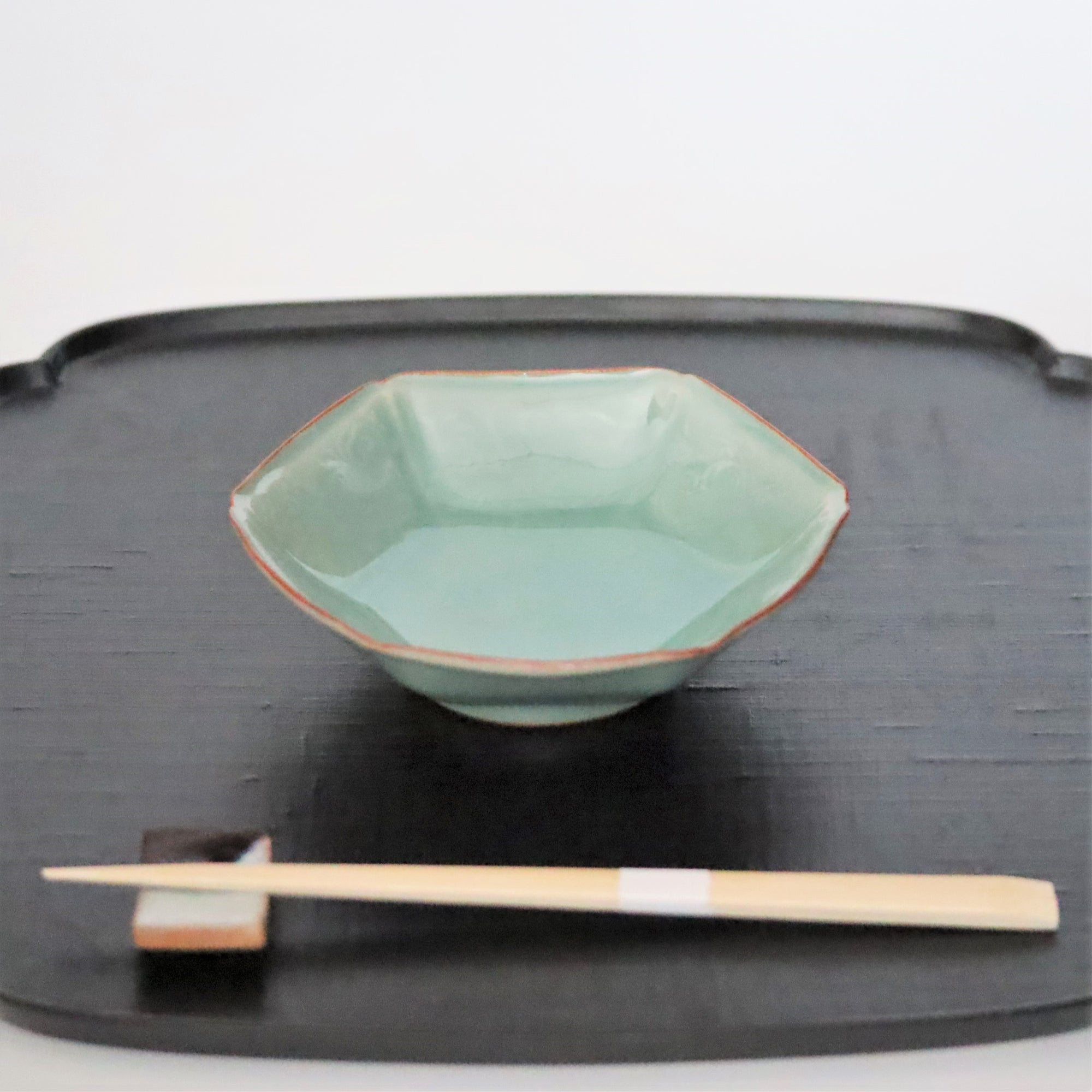 【Hirokazu Kato】Flower-patterned Hexagonal celadon bowl