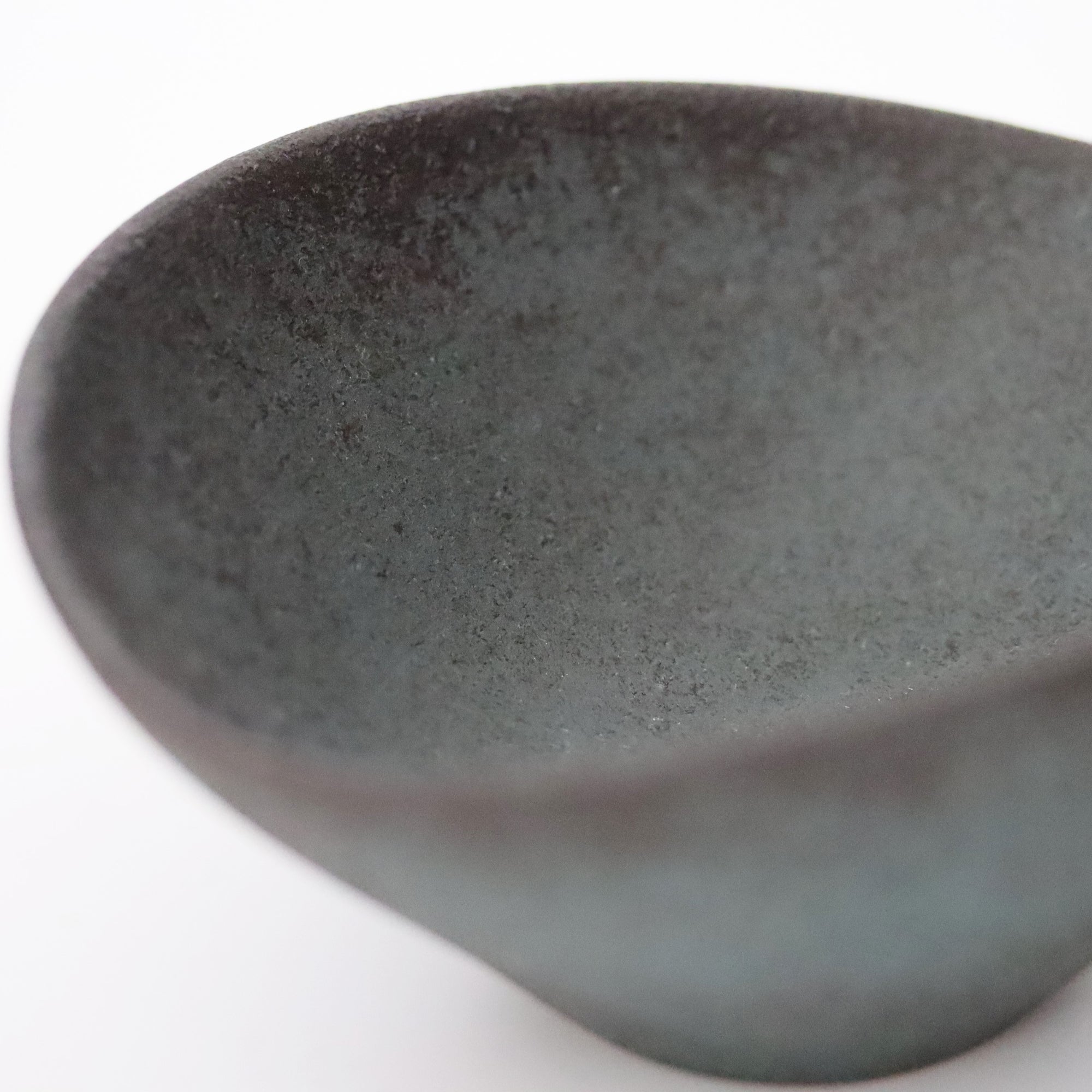 【Eiichi Shibuya】地ノ器 oval bowl verdigris blue