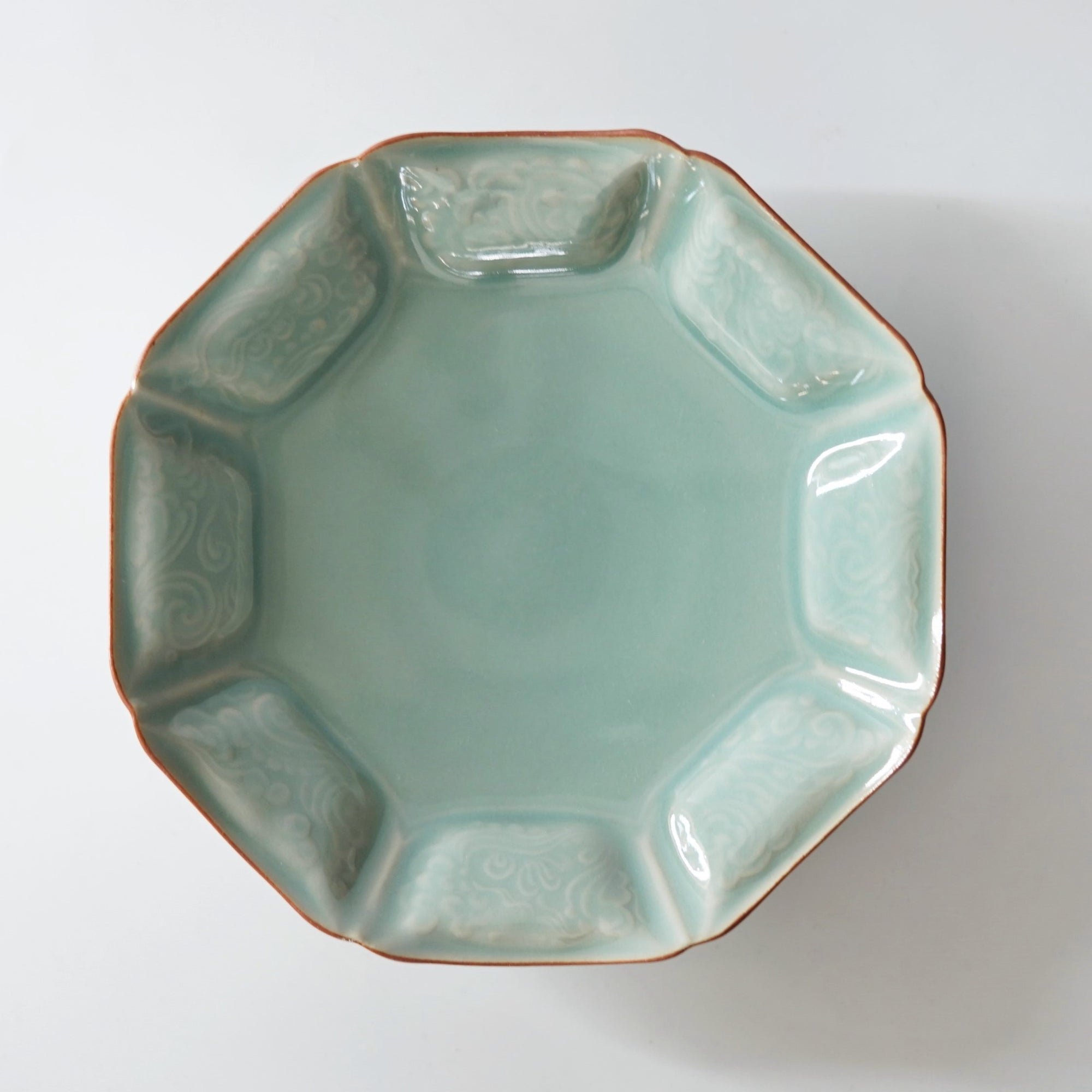 【Hirokazu Kato】Flower-patterned Hexagonal celadon bowl