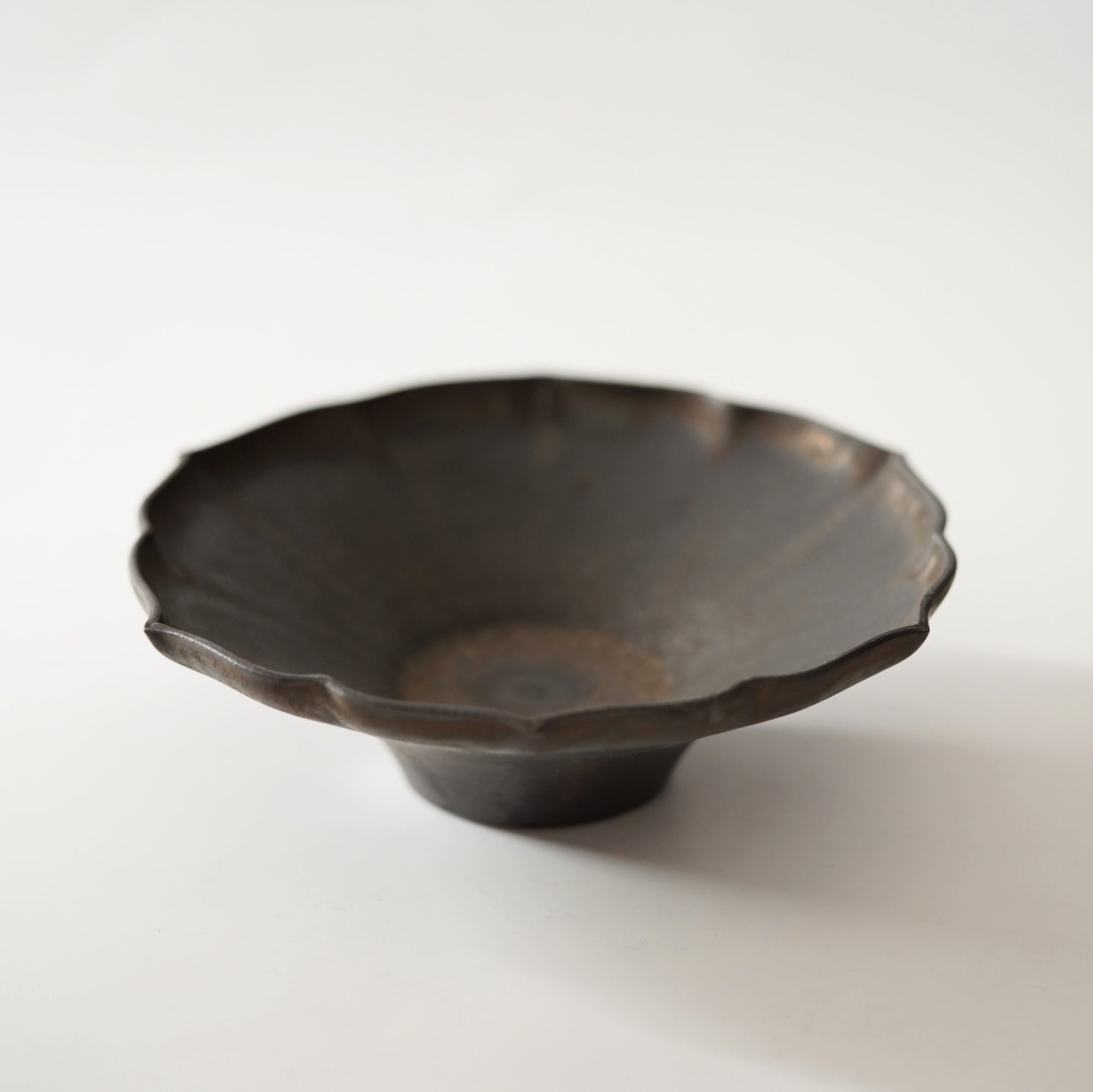 【Hideki Yamamoto】Kuro-yu flower-shaped morning glory bowl Small