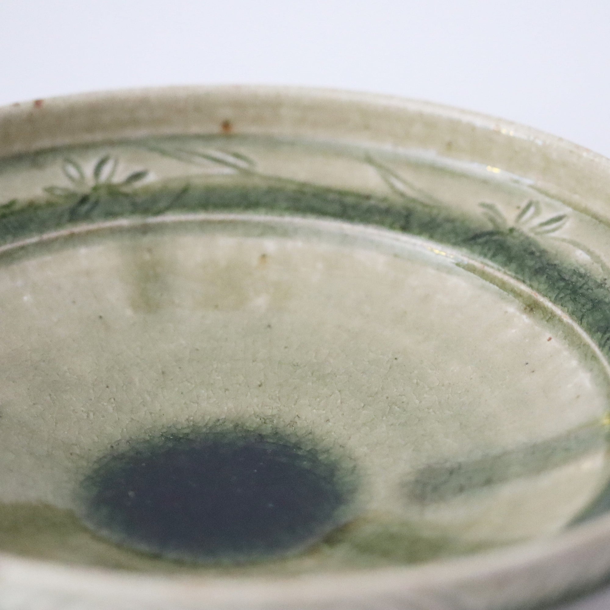 【Shuichi Okamoto】Ao-Karatsu flowered patterned big bowl